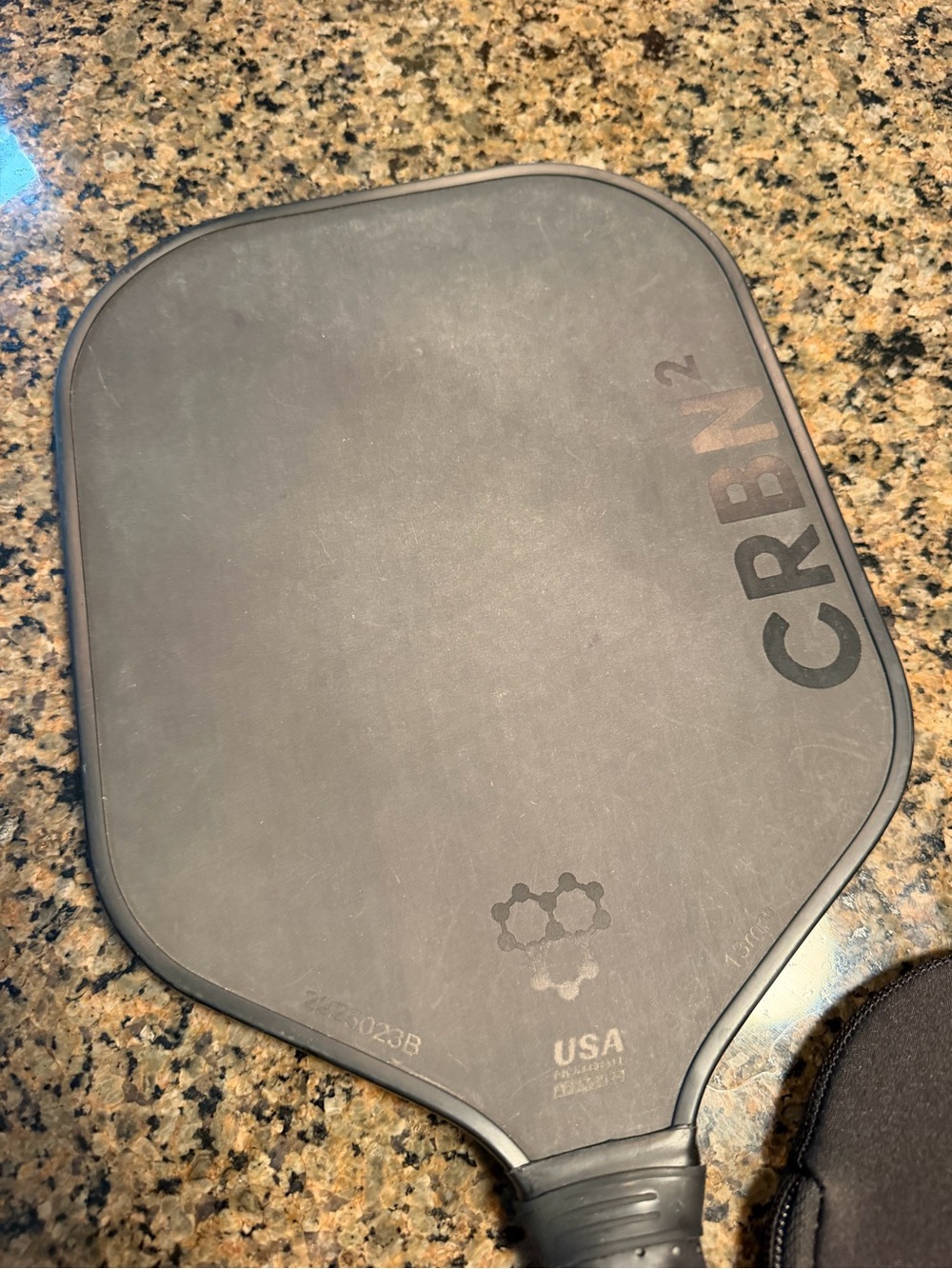 Good Condition Lightweight 13 Mm Crbn 2 Pickleball Paddle W/ Cover View 4